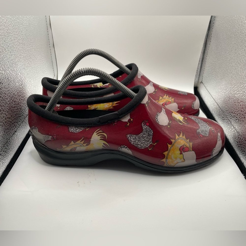 Sloggers Red Chicken Print Garden Clogs size 10 - Picture 2 of 10